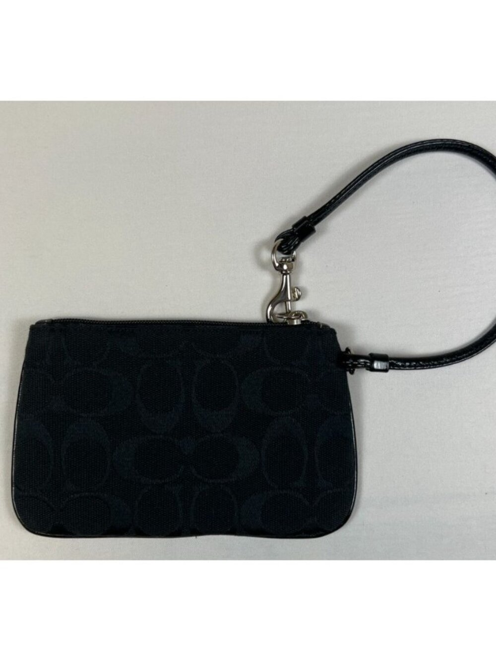 COACH Women OS Signature C Black Canvas Wristlet Pouch Light Blue Interior - Picture 2 of 4